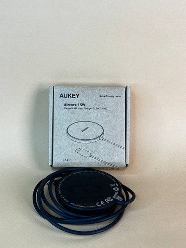 شارژر وایرلس 15وات برند AUKEY